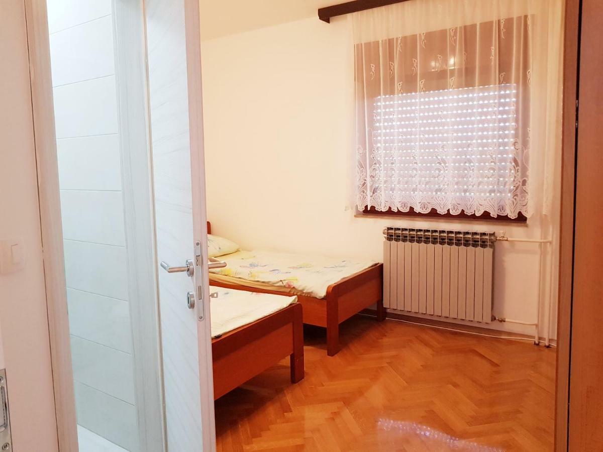 Apartmani Subasic Rubesi ภายนอก รูปภาพ